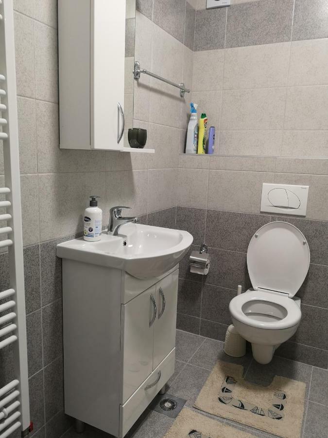 Apartman Gaga Lukavica Exterior foto